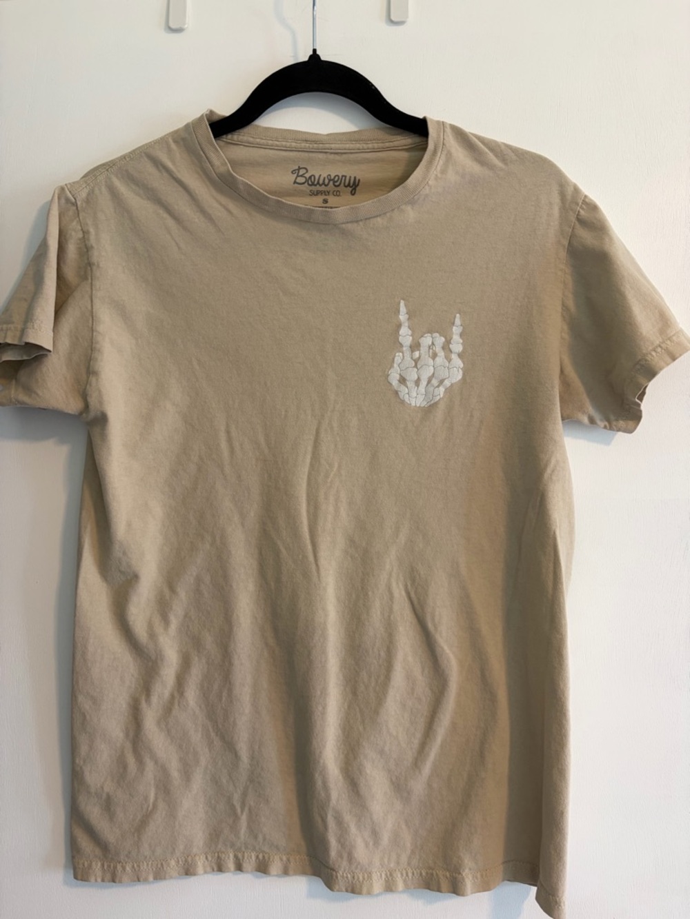 Bowery Tan Short-Sleeve Crewneck T-Shirt with White Chest Graphic